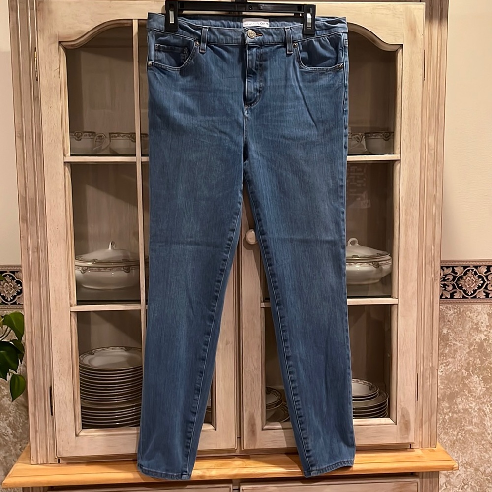 Loft Skinny Jeans “Legging” Size 31/12